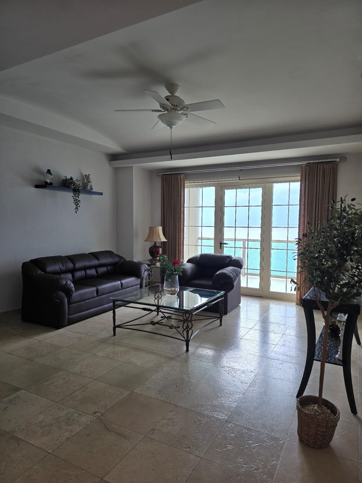 Dining and kitchen area at The Mansion at El Cantil
